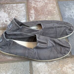 Organic Cotton Natural World Casual Slip-On Canvas Shoes in Gray